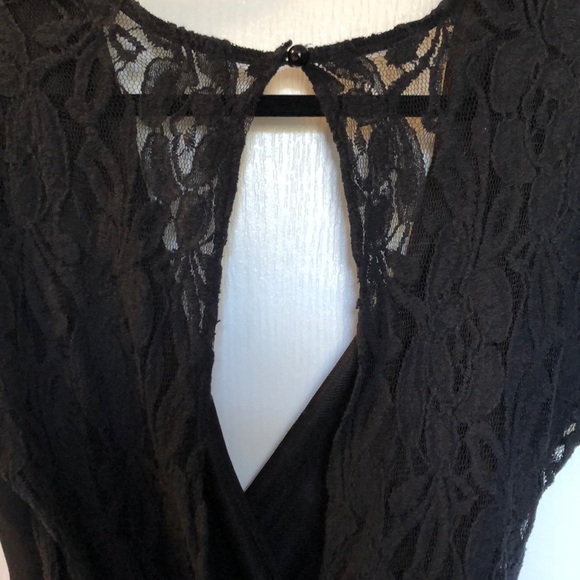 2 for $25 Black v-neck lace romper with tie waist - Picture 3 of 3